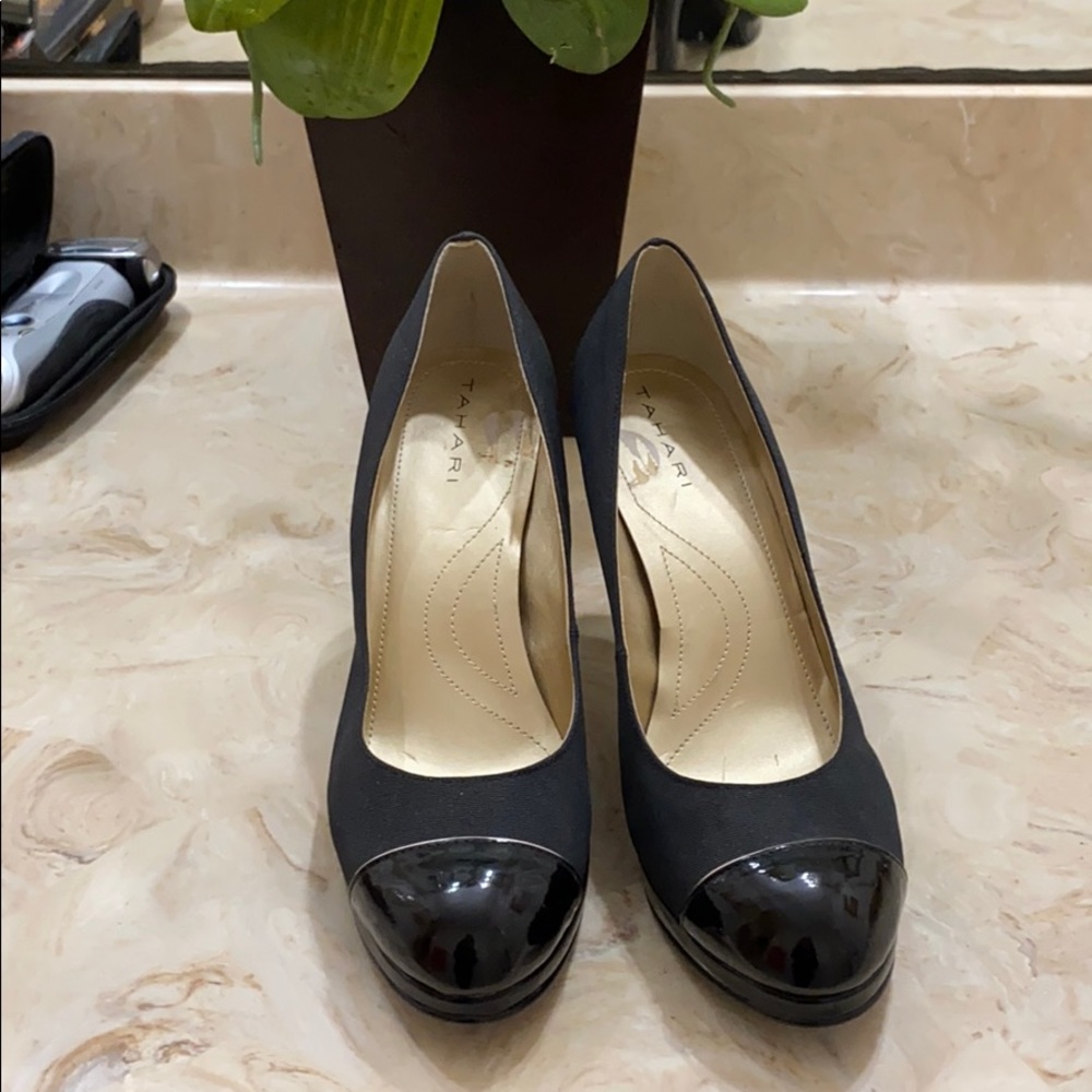 Tahari shoes